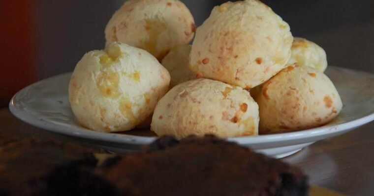 Pão de Queijo: Do Brasil para a Polônia – A História, a Adaptação e o Sucesso desta Tradição